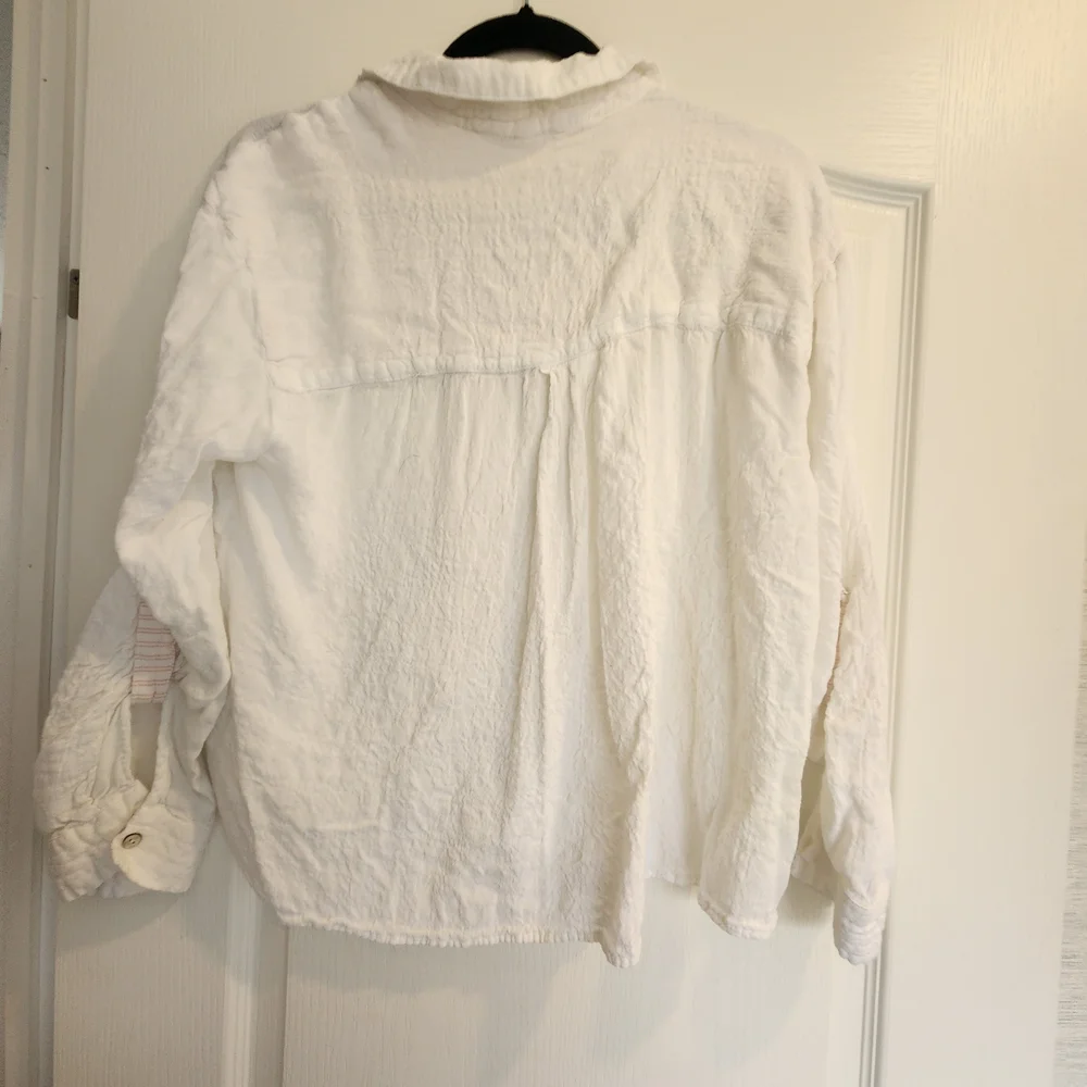 Jane + Delancey Elegant White Crinkle Blouse Size M Euc - Picture 2 of 4